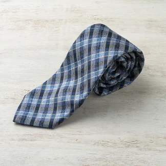 チェック柄ネイビーネクタイ